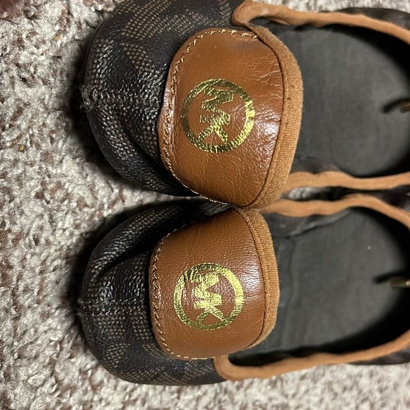 Micheal Kors shoe size s 8.5 - Picture 5 of 5